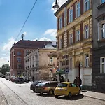 Of The Kings - Old Depot Apartment