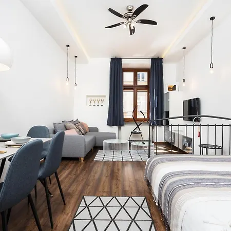 Of The Kings - Old Depot Apartment Krakow